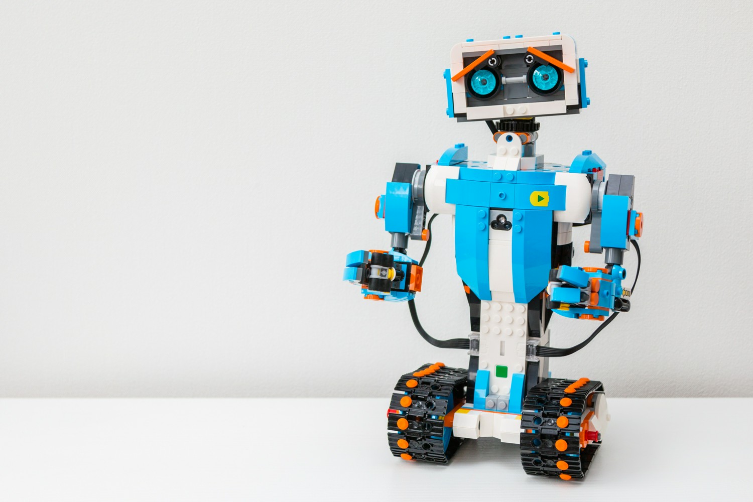 Rockin’ Robotics: Your Summer Passport to the World of Robots